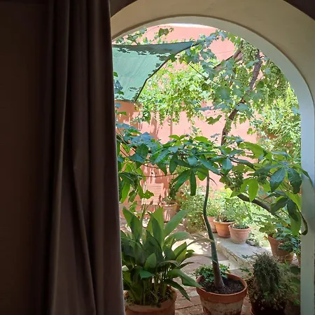 Townhome With Private Garden